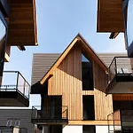 Aparthotel Cyrhla - Sauna, Playroom, Free Parking & Wifi Zakopane