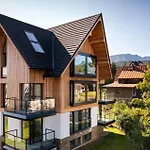 Aparthotel Cyrhla - Sauna, Playroom, Free Parking & Wifi 4*