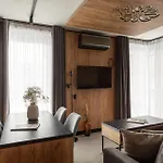 Aparthotel Cyrhla - Sauna, Playroom, Free Parking & Wifi 4*