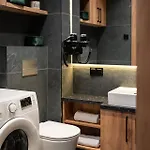 Aparthotel Cyrhla - Sauna, Playroom, Free Parking & Wifi Zakopane