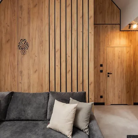 Cyrhla - Sauna, Playroom, Free Parking & Wifi