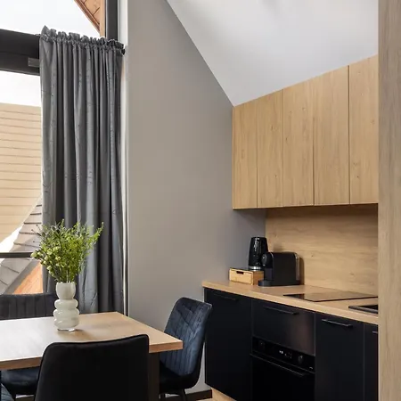 Cyrhla - Sauna, Playroom, Free Parking & Wifi