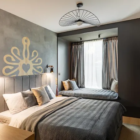 Aparthotel Cyrhla