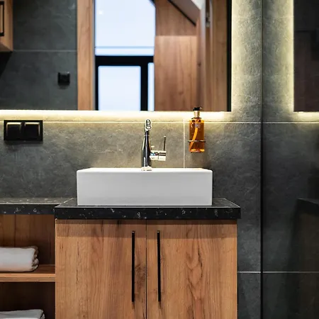 Cyrhla - Sauna, Playroom, Free Parking & Wifi 4*