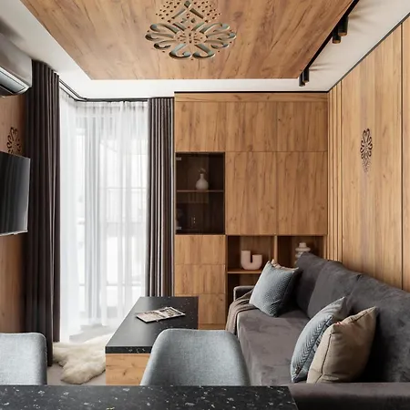 Apartahotel Cyrhla - Sauna, Playroom, Free Parking & Wifi Zakopane