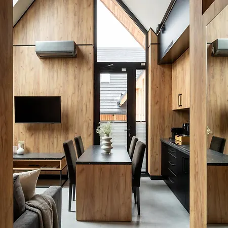 Appart hôtel Cyrhla - Sauna, Playroom, Free Parking & Wifi