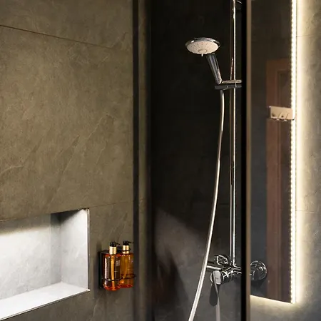 Aparthotel Cyrhla - Sauna, Playroom, Free Parking & Wifi 4*