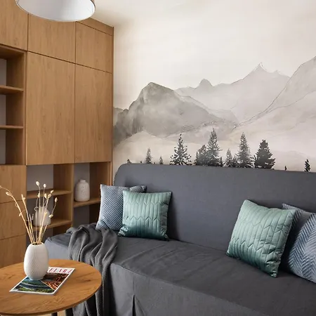 Cyrhla Aparthotel
