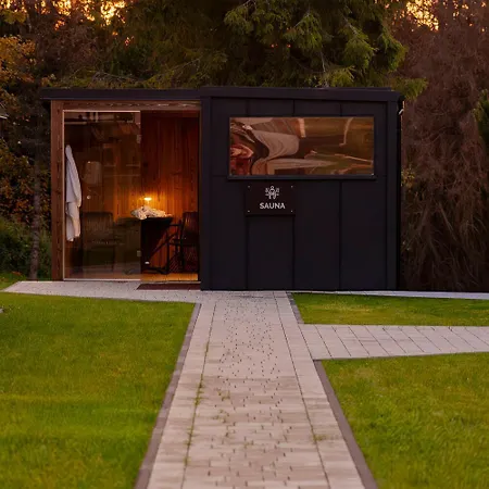 Cyrhla - Sauna, Playroom, Free Parking & Wifi Apartahotel
