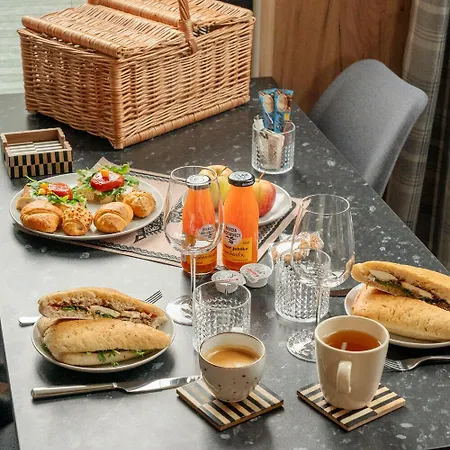 Cyrhla - Sauna, Playroom, Free Parking & Wifi Apartahotel 4*