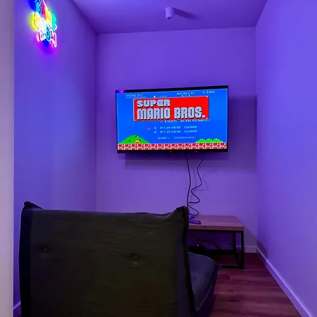 Aparthotel Cyrhla - Sauna, Playroom, Free Parking & Wifi 4*