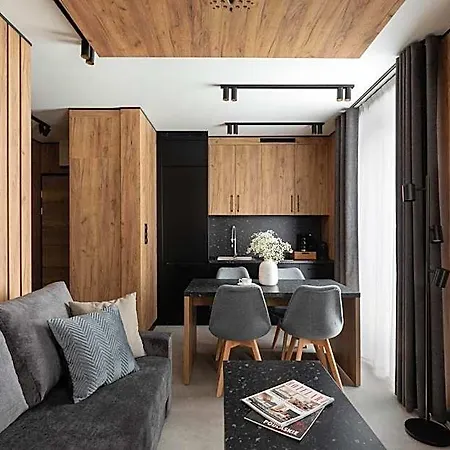 Cyrhla - Sauna, Playroom, Free Parking & Wifi Ξενοδοχείο με διαμερίσματα 4*