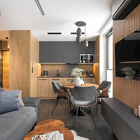 Cyrhla - Sauna, Playroom, Free Parking & Wifi Ξενοδοχείο με διαμερίσματα