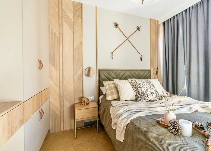 Aparthotel Cyrhla - Sauna, Playroom, Free Parking & Wifi