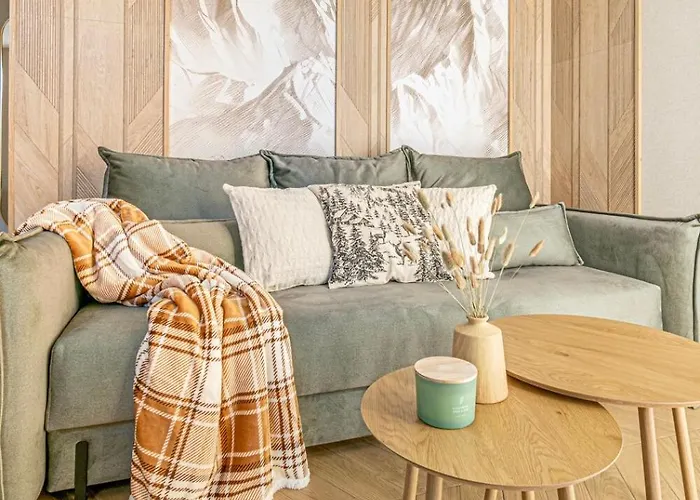 Aparthotel Cyrhla - Sauna, Playroom, Free Parking & Wifi 4*