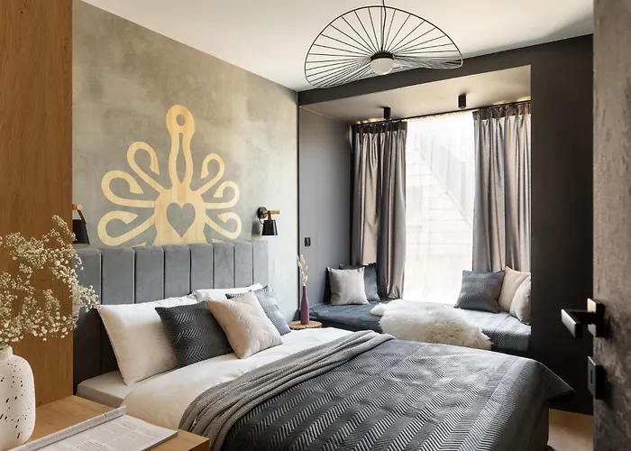 Cyrhla - Sauna, Playroom, Free Parking & Wifi Aparthotel