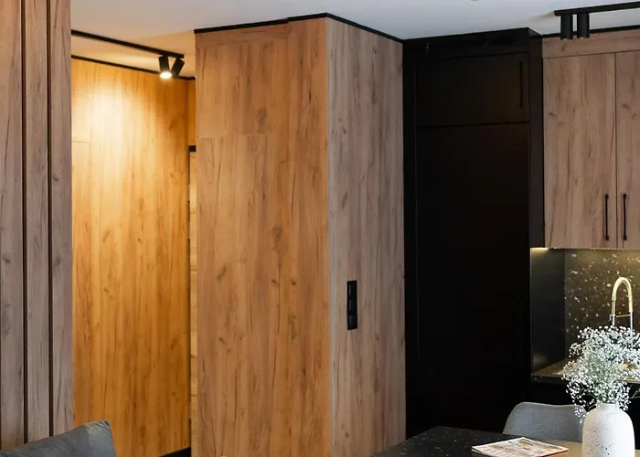 Cyrhla - Sauna, Playroom, Free Parking & Wifi Aparthotel