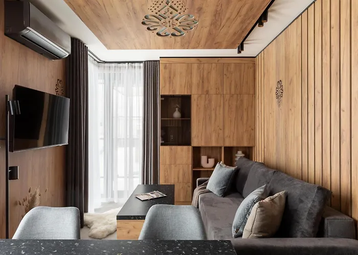 Aparthotel Cyrhla - Sauna, Playroom, Free Parking & Wifi Zakopane