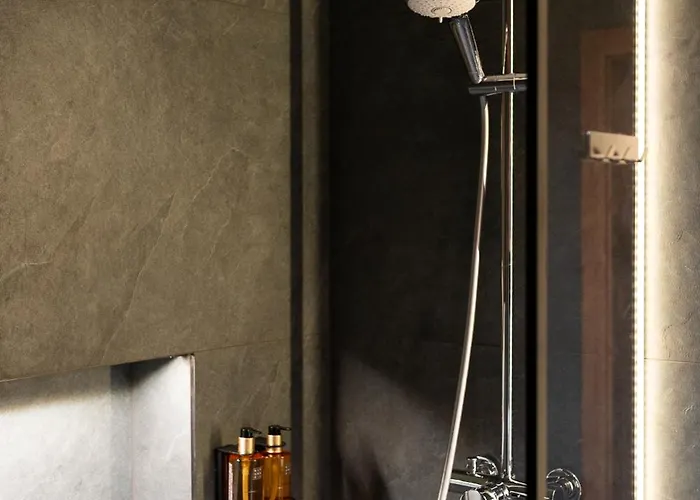 Aparthotel Cyrhla - Sauna, Playroom, Free Parking & Wifi 4*