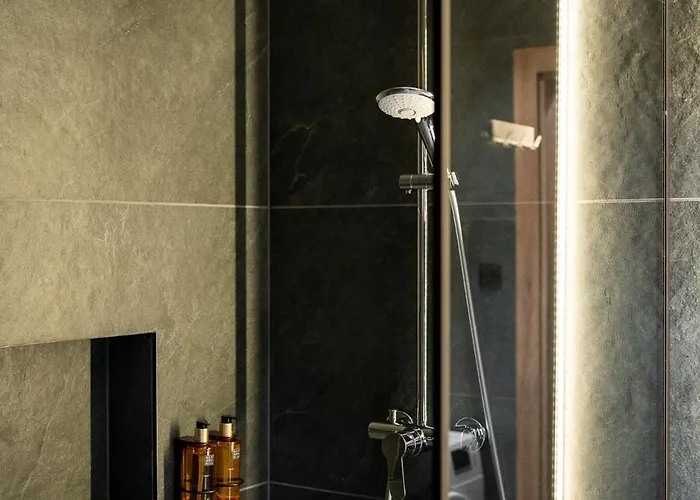 Aparthotel Cyrhla - Sauna, Playroom, Free Parking & Wifi Zakopane