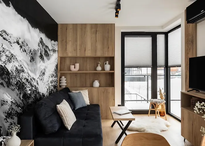 Cyrhla - Sauna, Playroom, Free Parking & Wifi Aparthotel