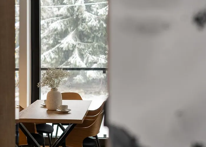 Cyrhla - Sauna, Playroom, Free Parking & Wifi Aparthotel