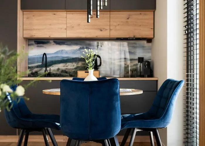 Cyrhla - Sauna, Playroom, Free Parking & Wifi Aparthotel 4*