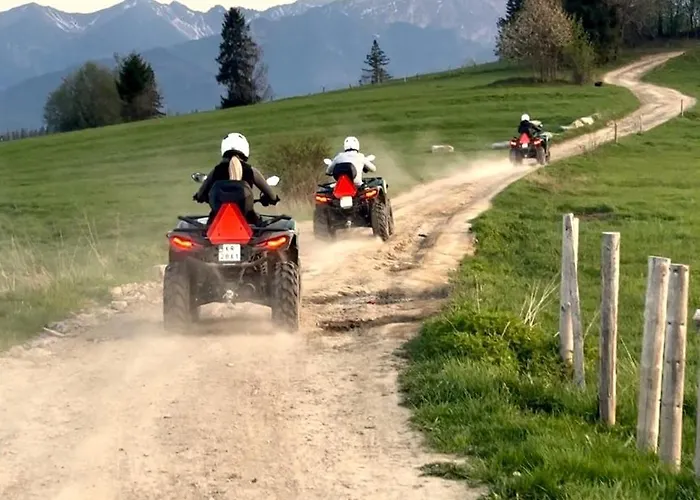 Aparthotel Cyrhla - Sauna, Playroom, Free Parking & Wifi 4*