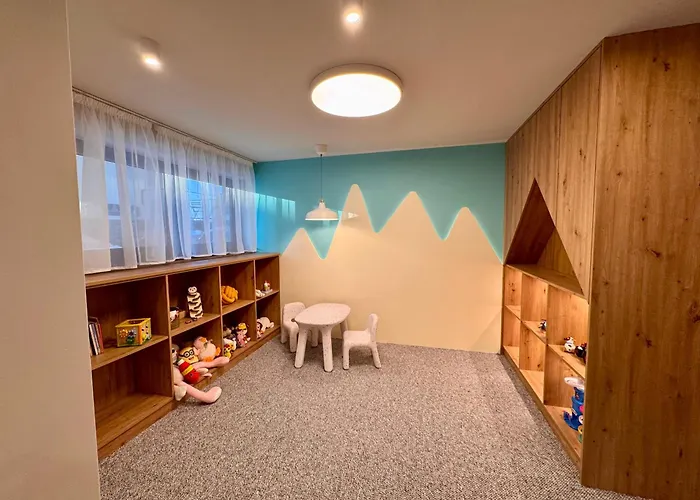 Cyrhla - Sauna, Playroom, Free Parking & Wifi Aparthotel Zakopane