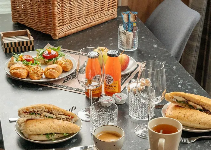 Cyrhla - Sauna, Playroom, Free Parking & Wifi Aparthotel 4*