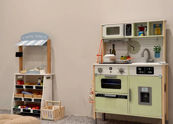 Aparthotel Cyrhla - Sauna, Playroom, Free Parking & Wifi