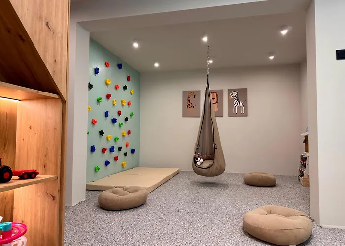 Cyrhla - Sauna, Playroom, Free Parking & Wifi 4*